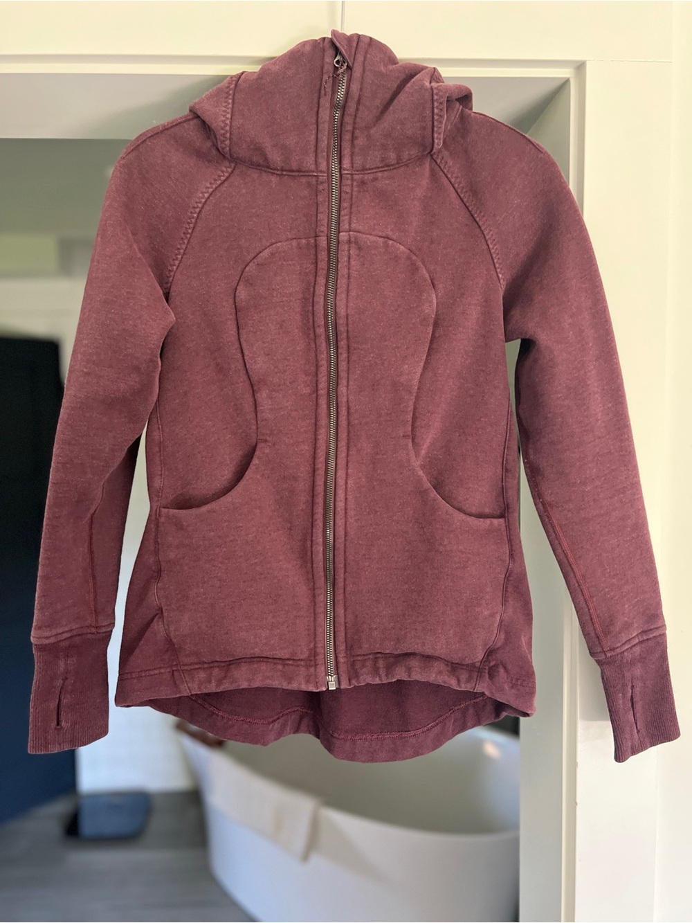 Lululemon Pleat to Street Hoodie size 4 Bordeaux - Picture 7 of 12